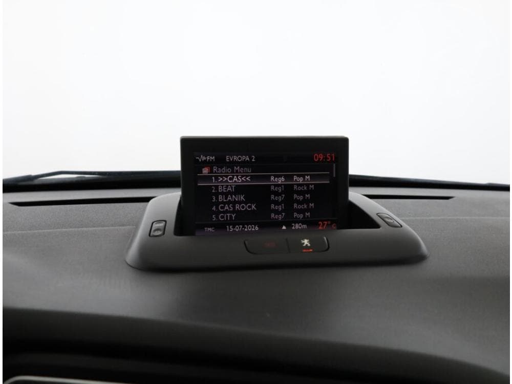 2011 Peugeot 5008 - 12