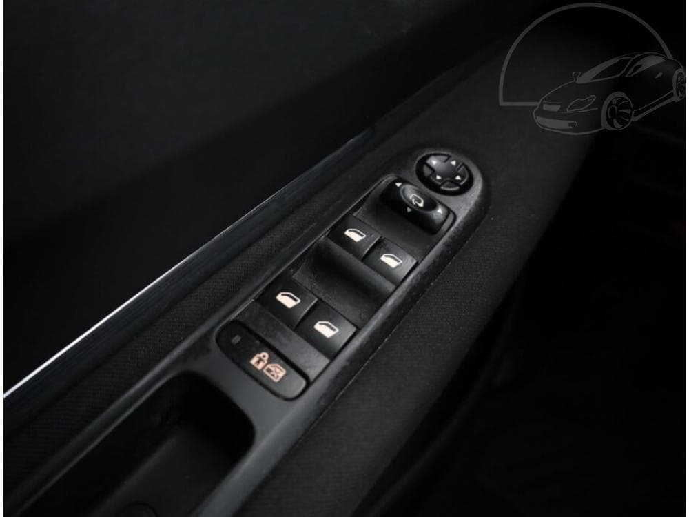 2011 Peugeot 5008 - 14