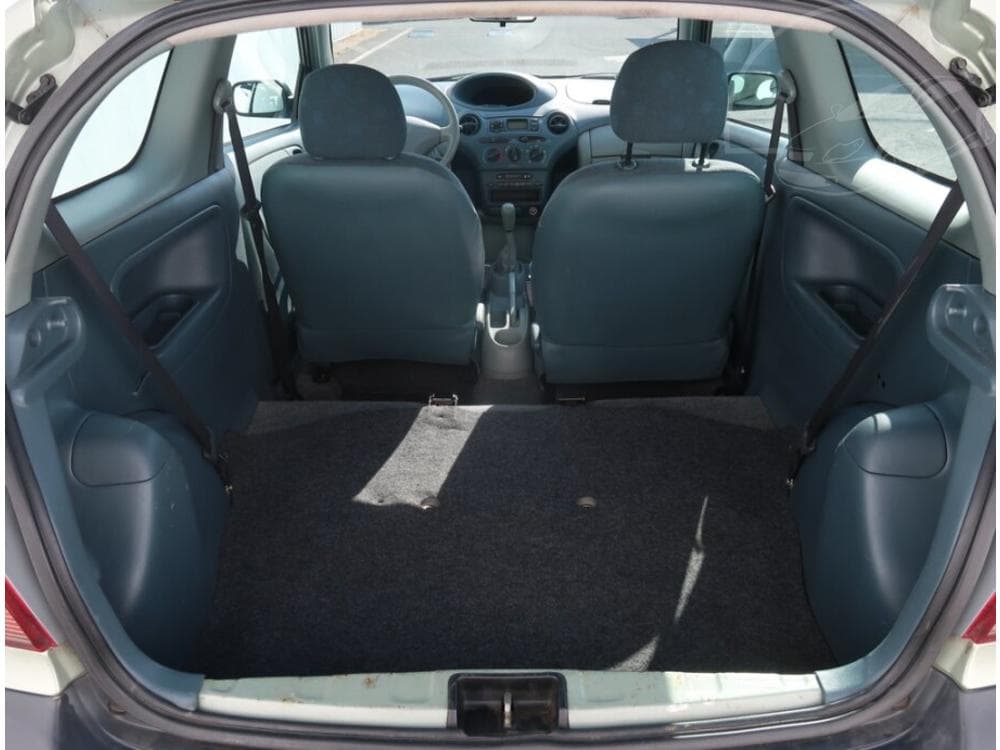 2001 Toyota YARIS - 11