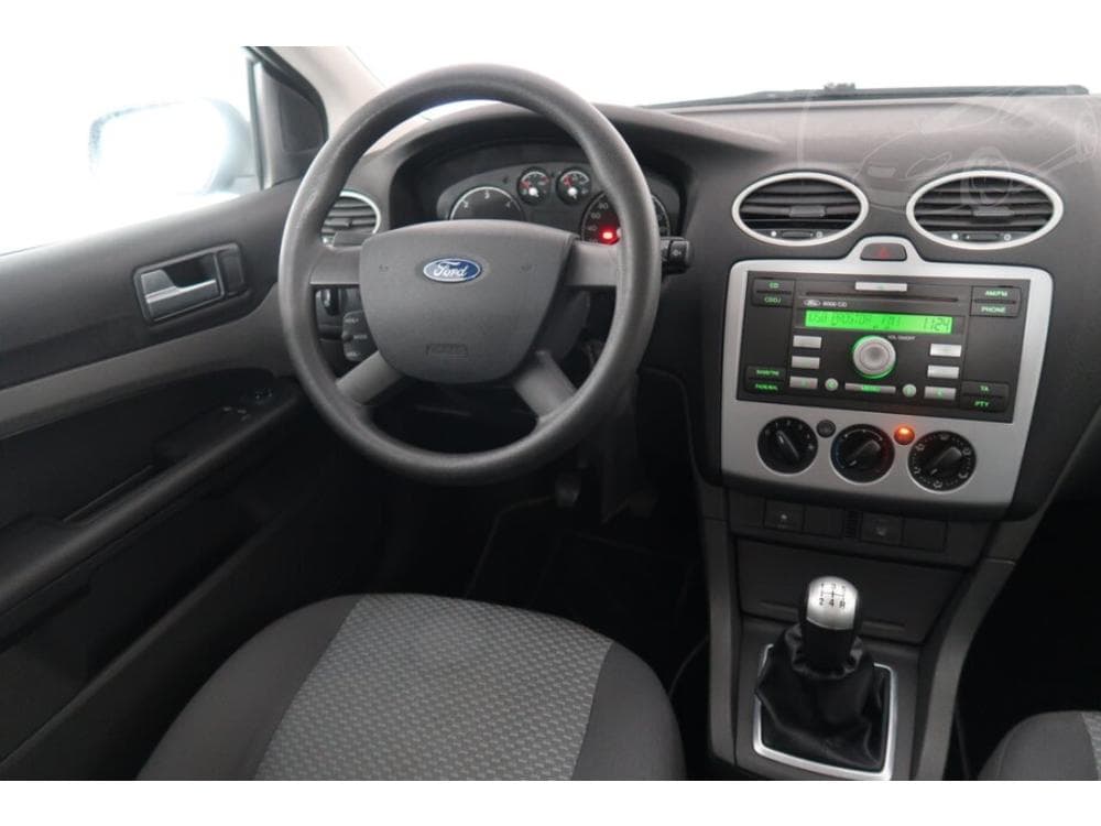 2005 Ford FOCUS - 7