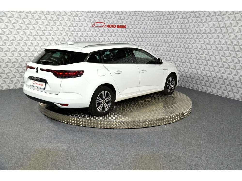 2022 Renault MEGANE - 5