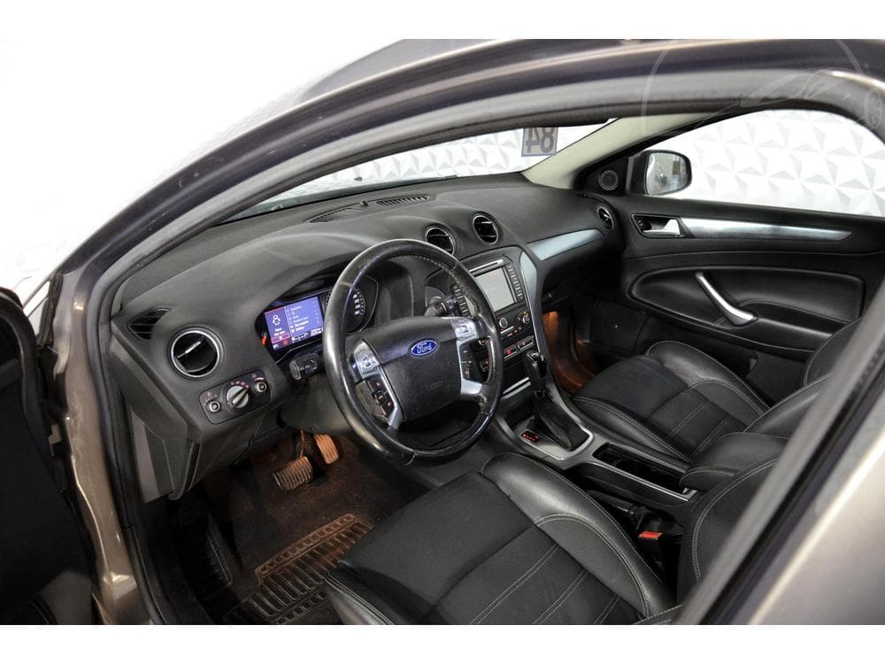 2011 Ford MONDEO - 9