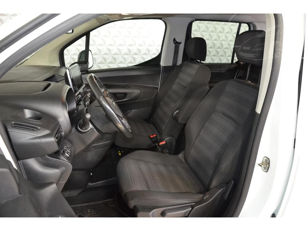 2022 Opel Combo - 11