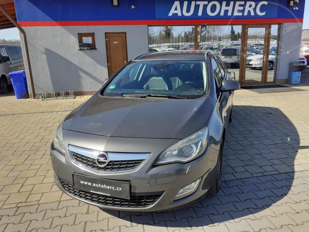 2011 Opel ASTRA