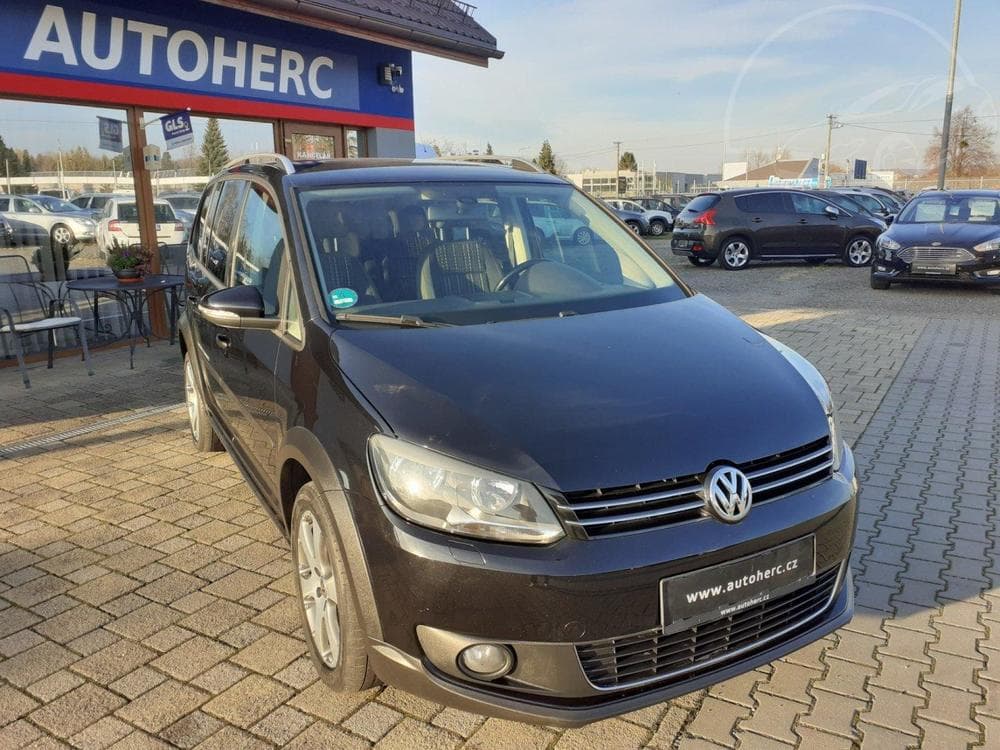2011 Volkswagen Touran - 2