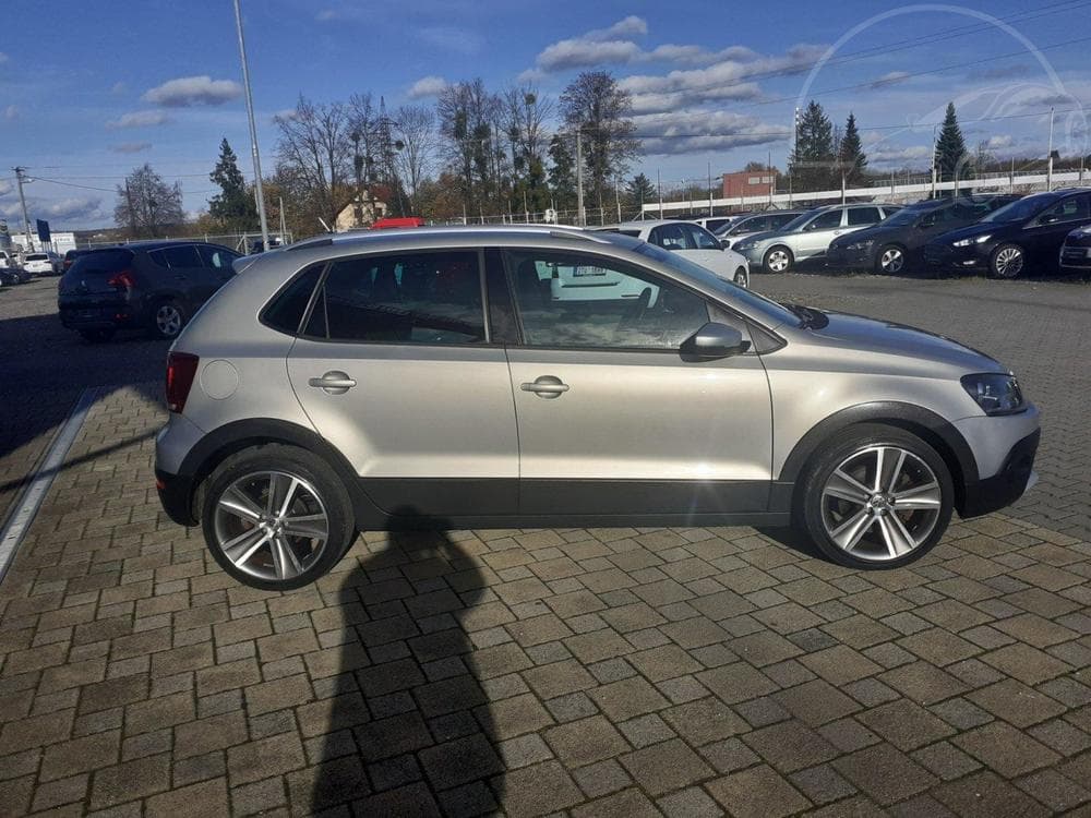 2011 Volkswagen POLO - 3