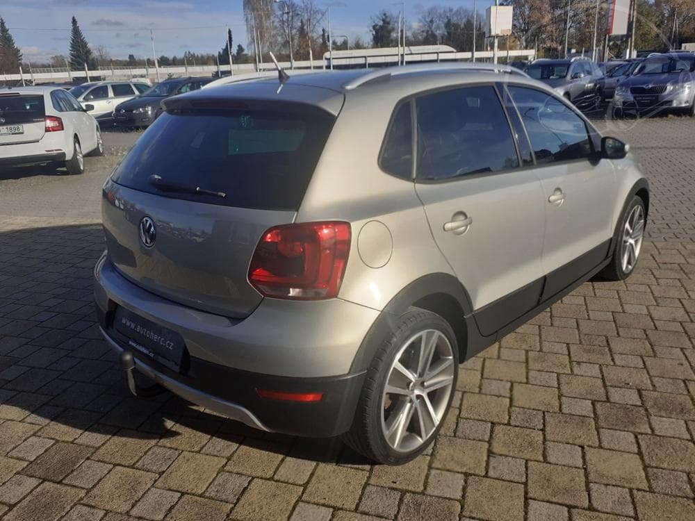 2011 Volkswagen POLO - 4