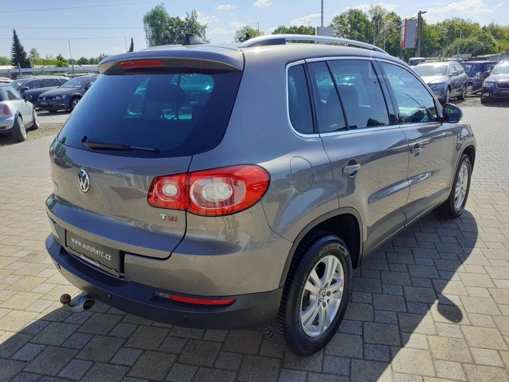 2009 Volkswagen TIGUAN - 4