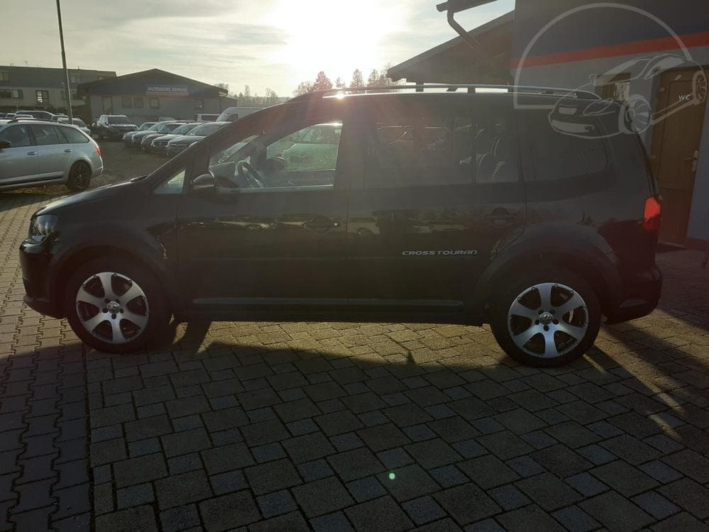 2011 Volkswagen Touran - 6