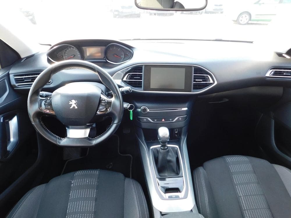 2015 Peugeot 308 - 7