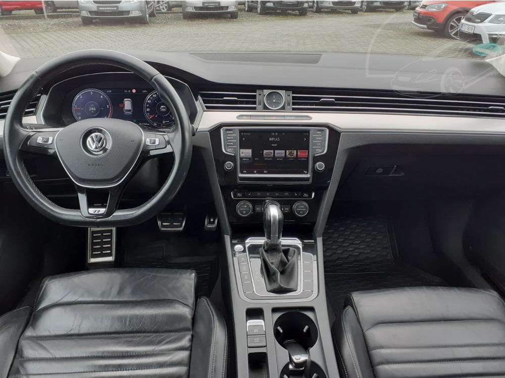 2015 Volkswagen Passat - 7