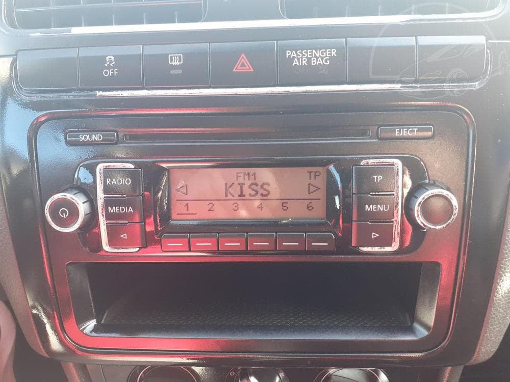 2011 Volkswagen POLO - 8