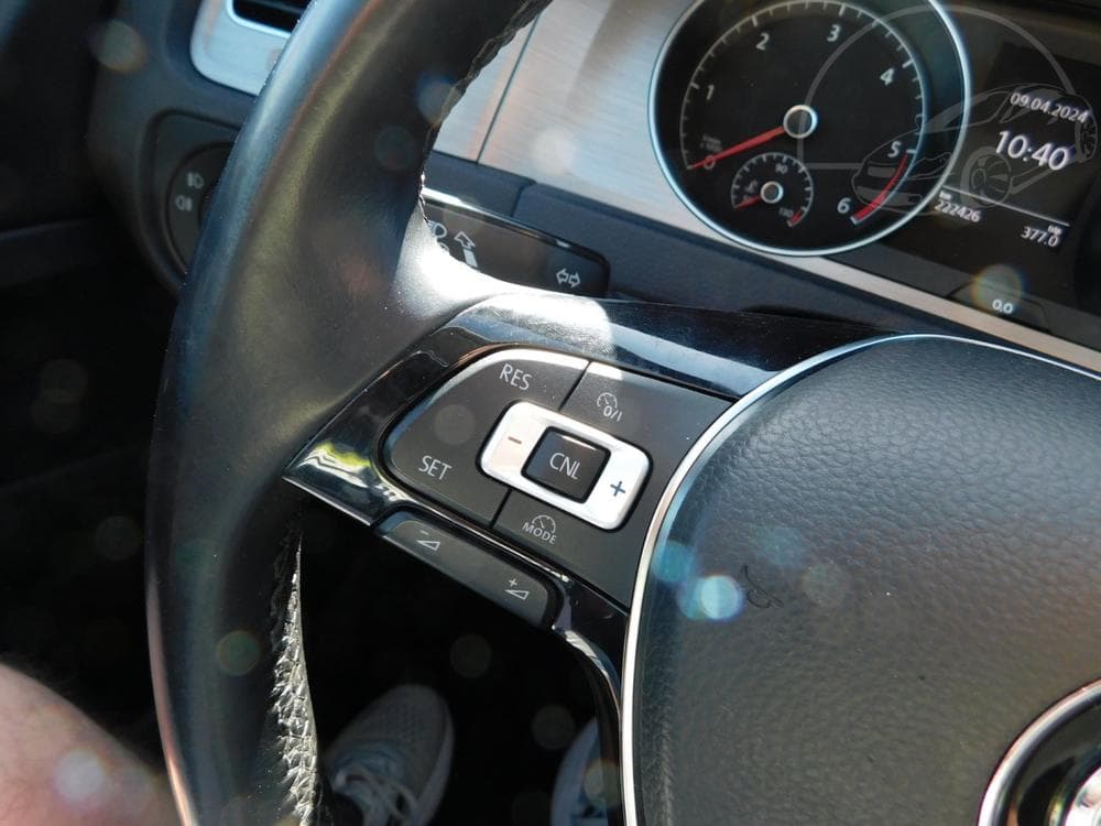 2015 Volkswagen GOLF - 8