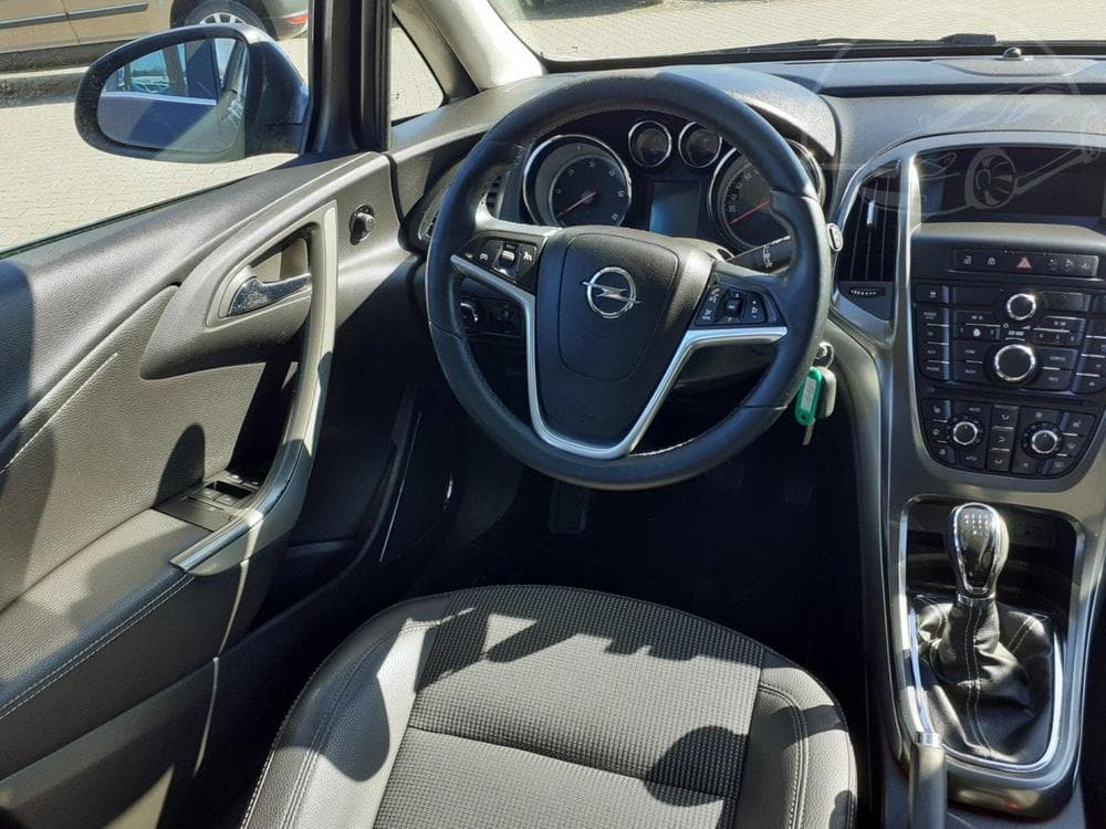 2011 Opel ASTRA - 8