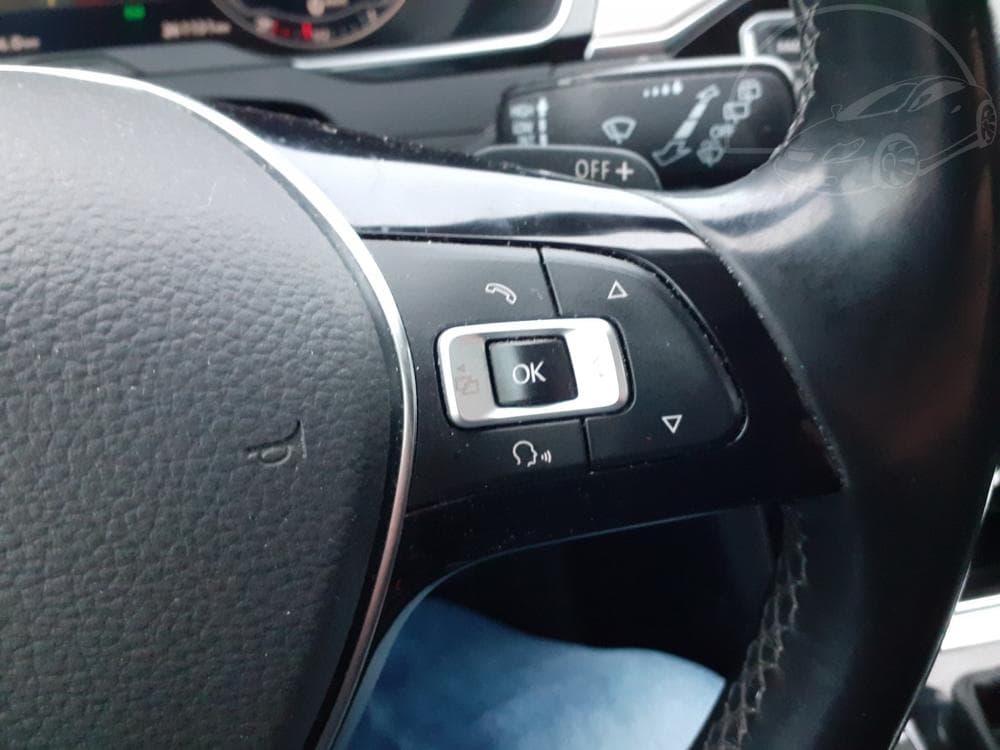 2015 Volkswagen Passat - 9