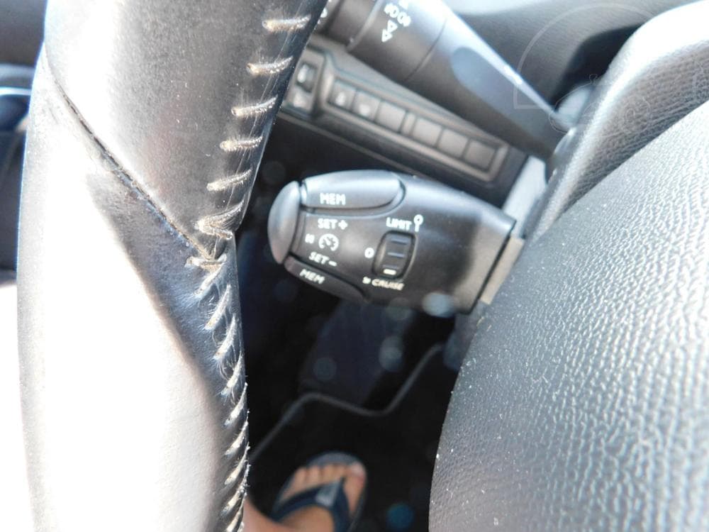 2015 Peugeot 308 - 11
