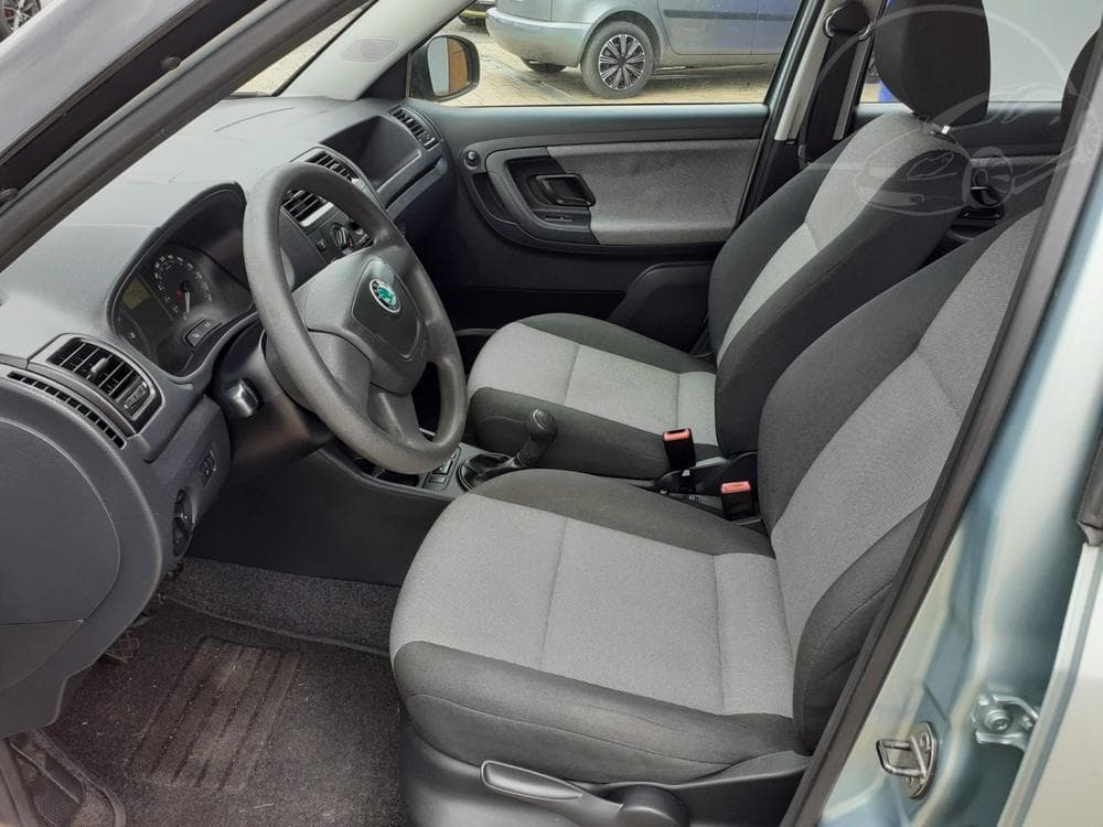 2010 Škoda FABIA - 11