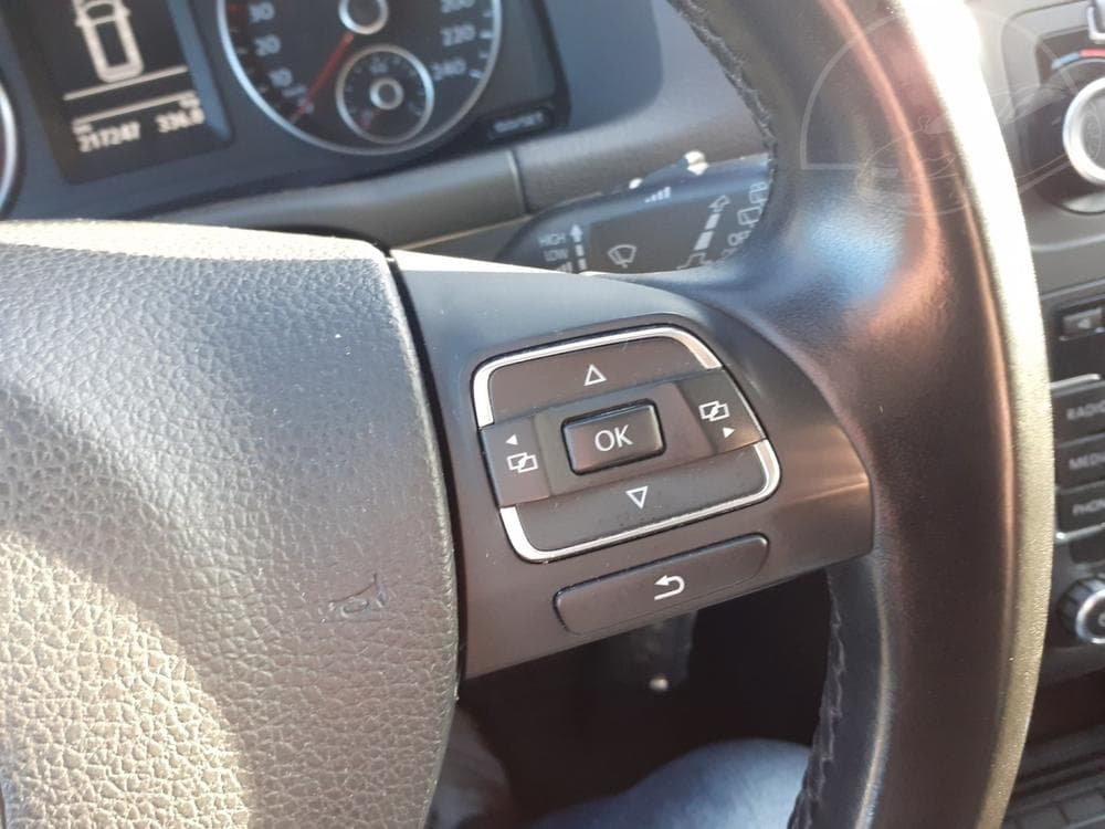 2011 Volkswagen Touran - 11