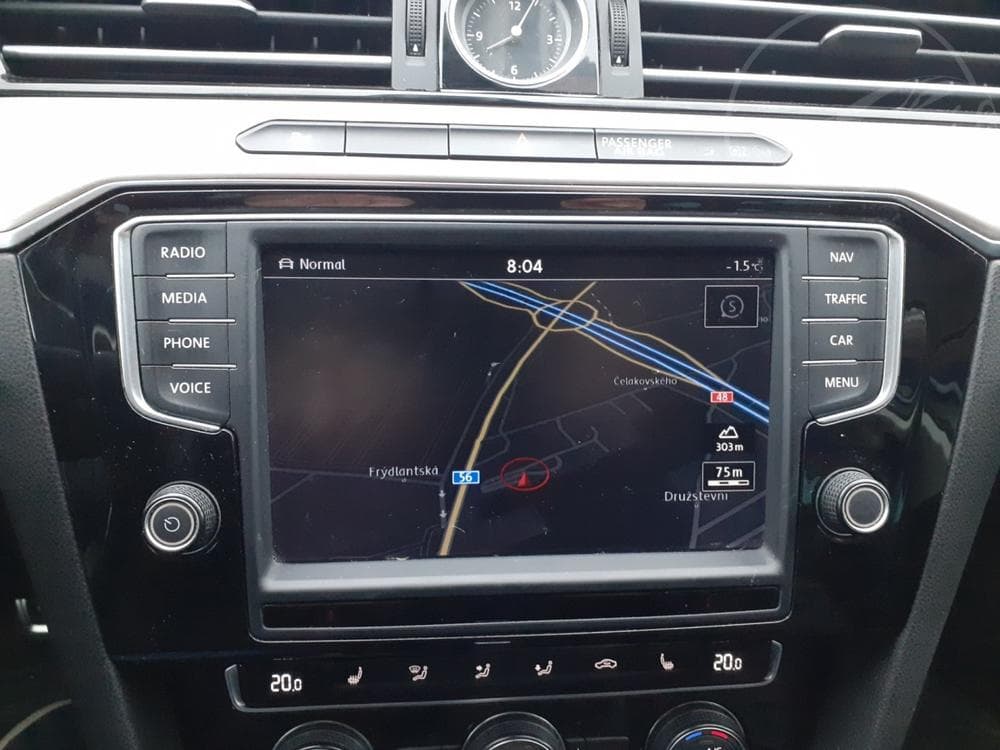 2015 Volkswagen Passat - 13