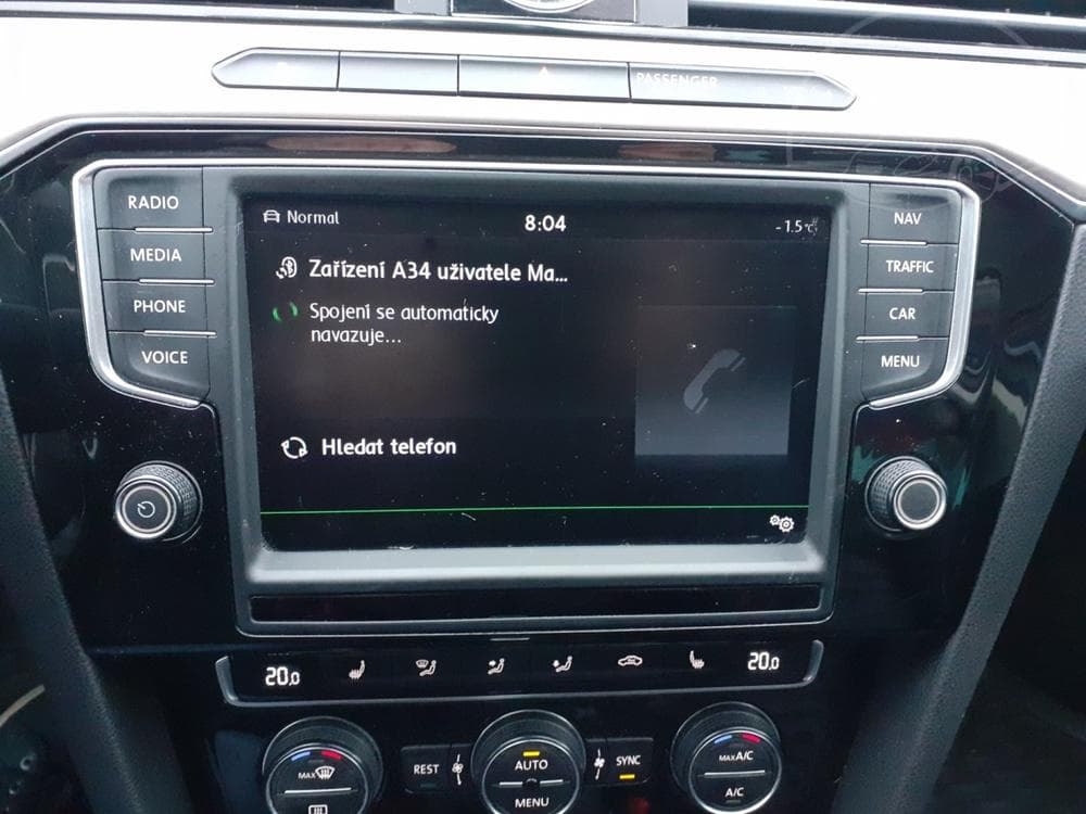 2015 Volkswagen Passat - 14