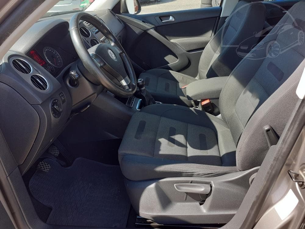 2009 Volkswagen TIGUAN - 14