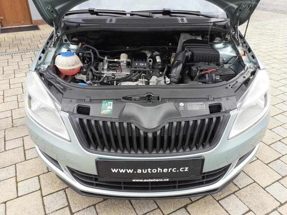 2010 Škoda FABIA - 16
