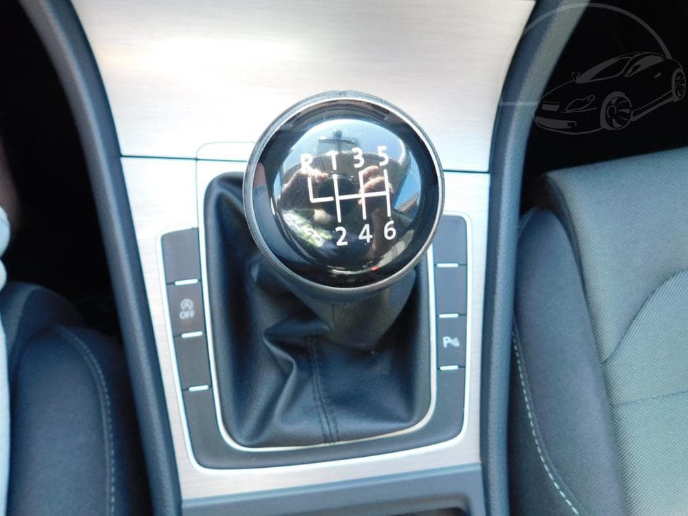 2015 Volkswagen GOLF - 17
