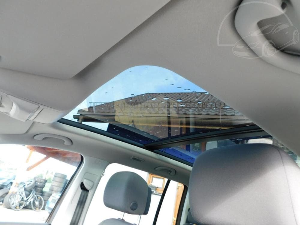 2012 Volkswagen TOURAN - 17