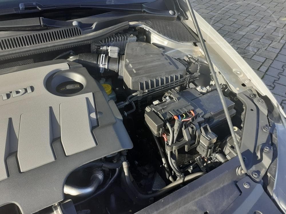 2011 Volkswagen POLO - 18