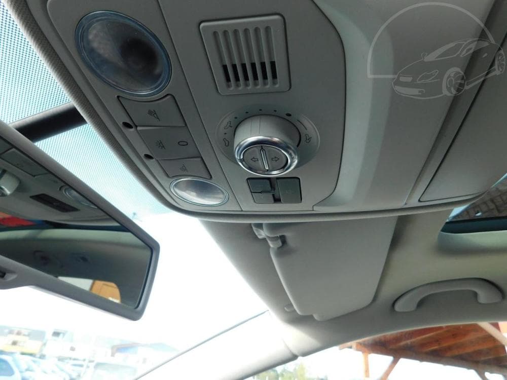 2012 Volkswagen TOURAN - 18
