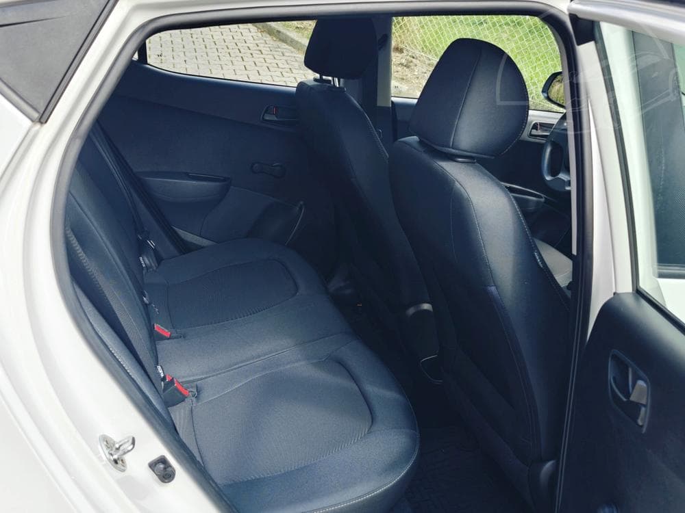2018 Hyundai i10 - 15