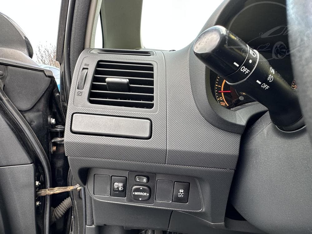 2008 Toyota Auris - 13