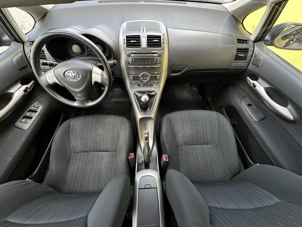 2008 Toyota Auris - 19