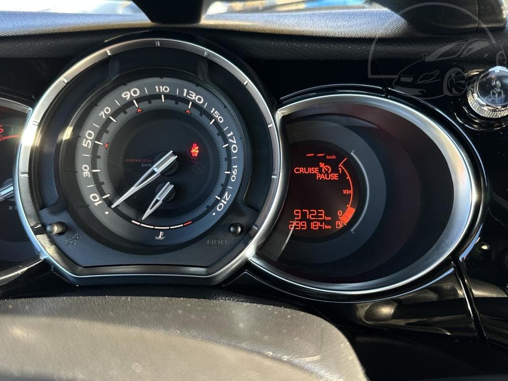 2010 Citroen DS3 - 10