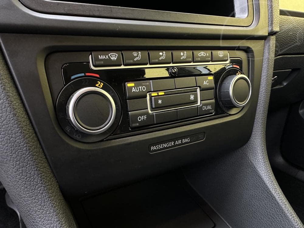2012 Volkswagen GOLF - 12