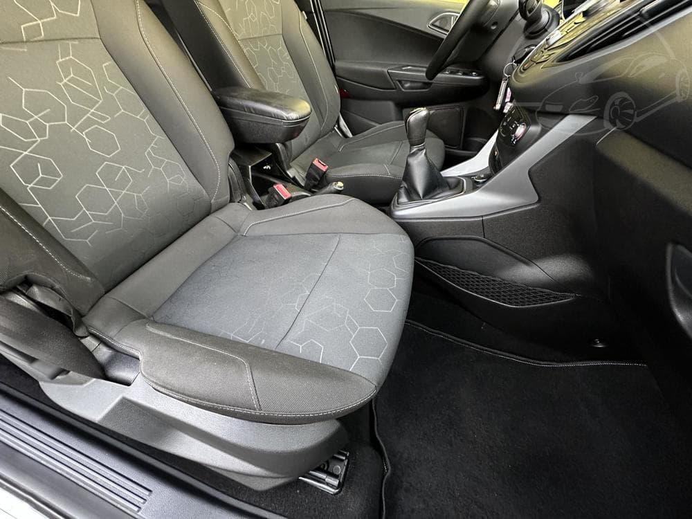2013 Ford B-MAX - 13