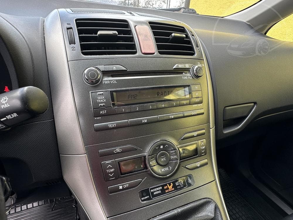 2008 Toyota Auris - 25