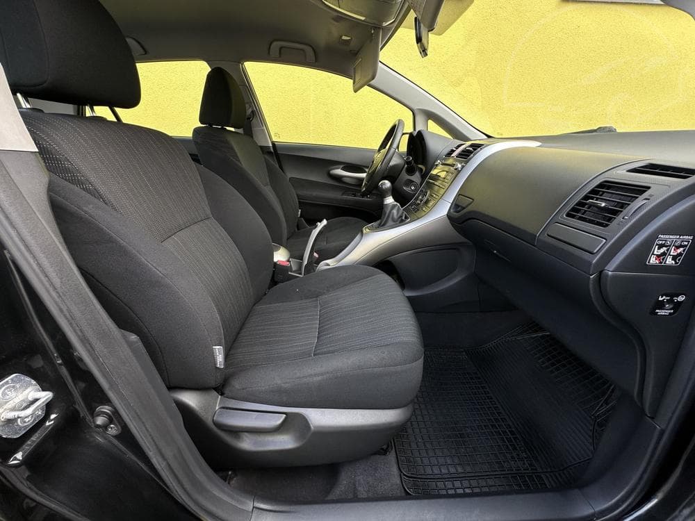 2008 Toyota Auris - 27