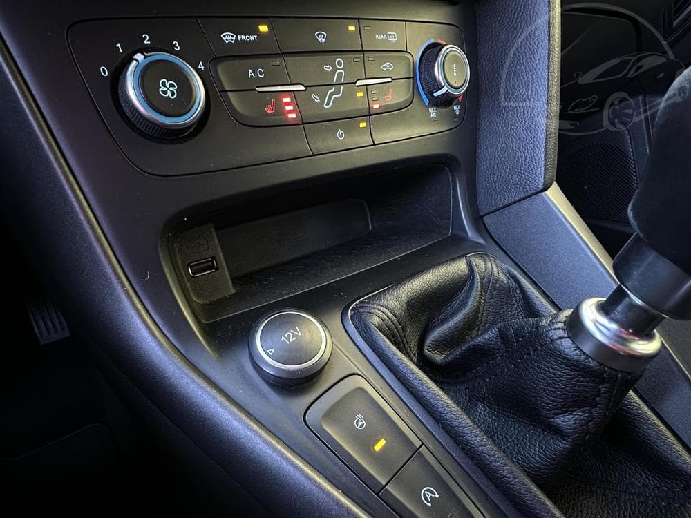 2017 Ford FOCUS - 15
