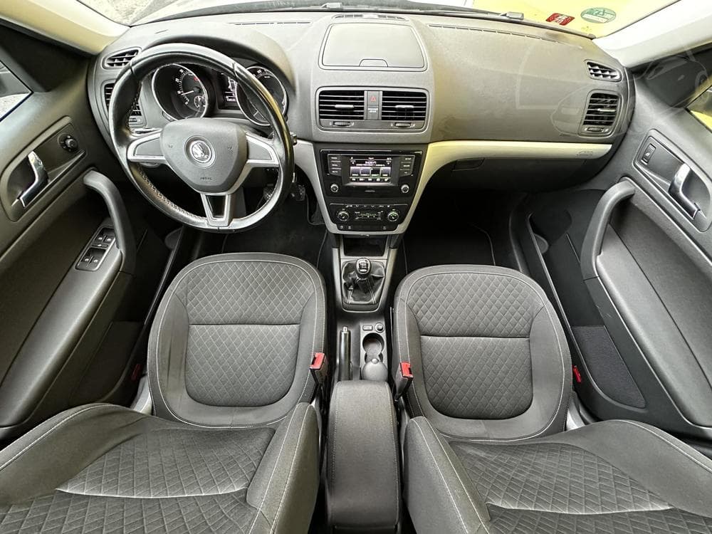 2015 Škoda YETI - 37