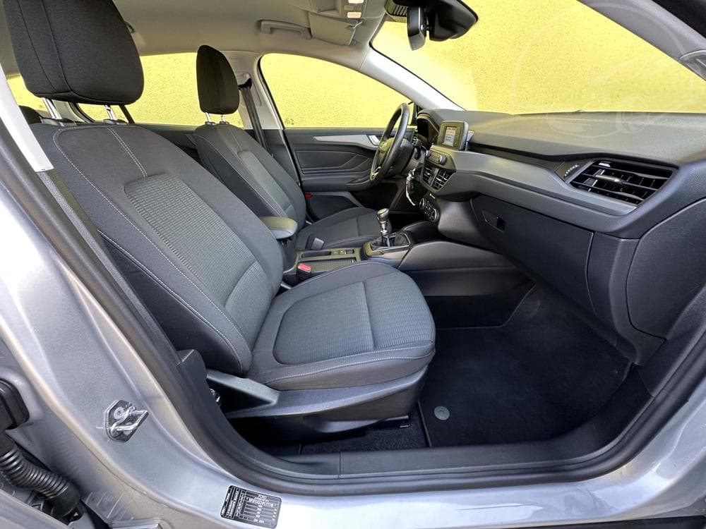 2021 Ford FOCUS - 19