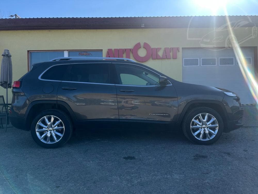 2015 Jeep CHEROKEE - 5
