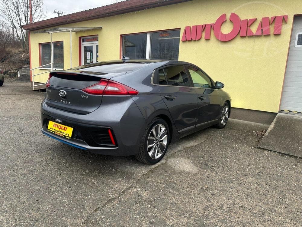 2018 Hyundai IONIQ - 9