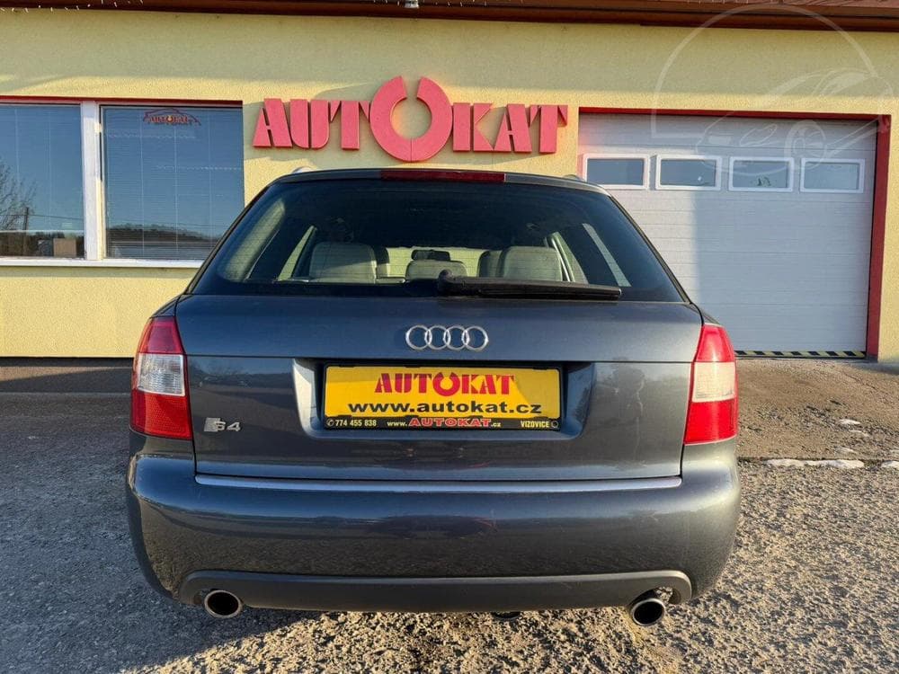 2004 Audi S4 - 13