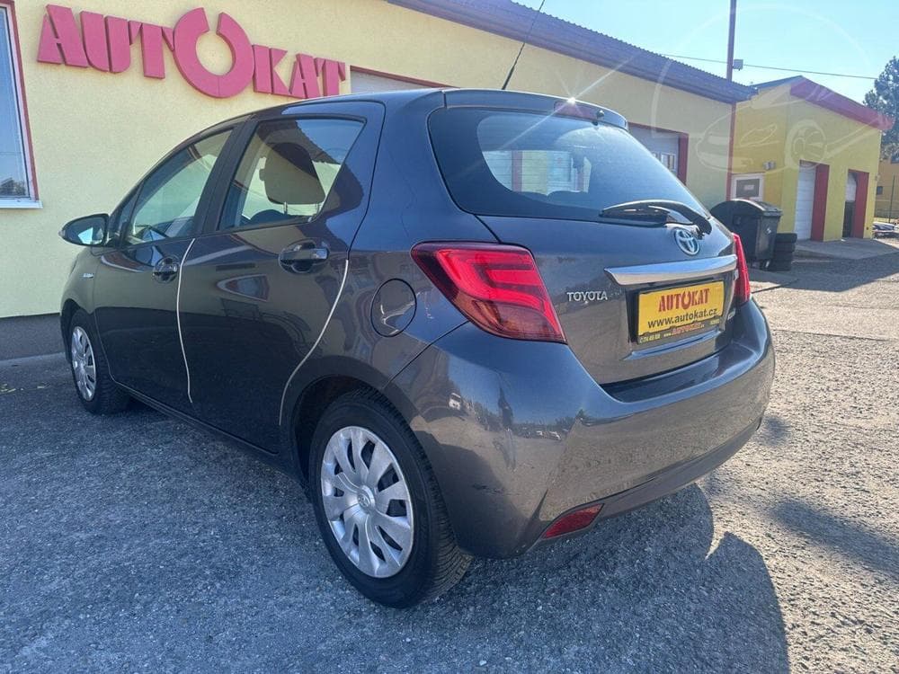 2016 Toyota YARIS - 13