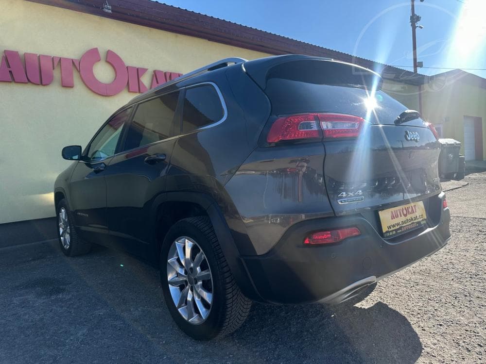 2015 Jeep CHEROKEE - 17