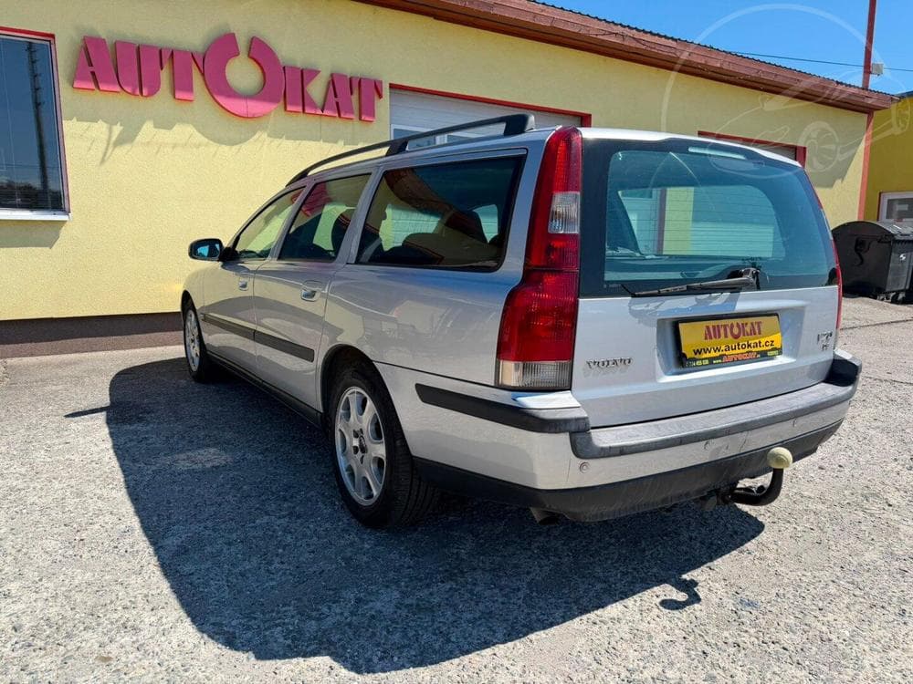 2002 Volvo V70 - 5