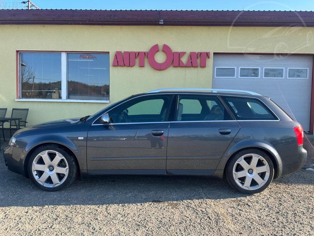 2004 Audi S4 - 21