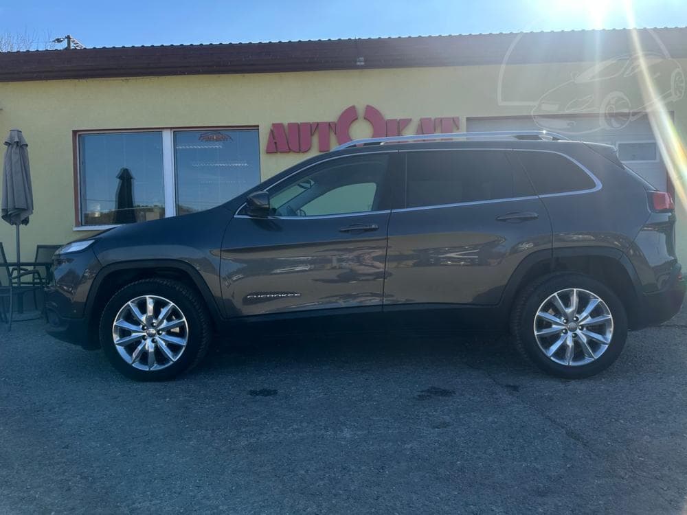 2015 Jeep CHEROKEE - 21