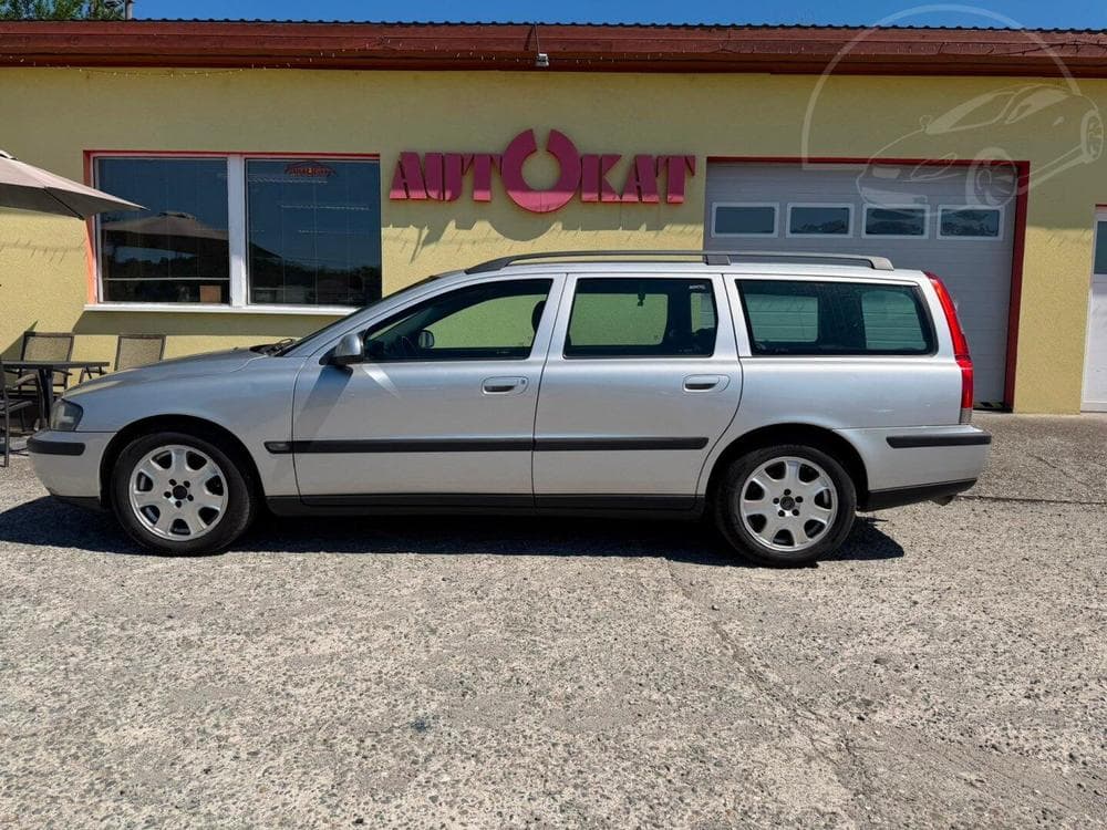 2002 Volvo V70 - 6